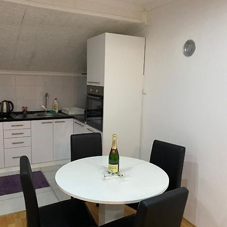 Apartmani Petra Новий Сад Екстер'єр фото