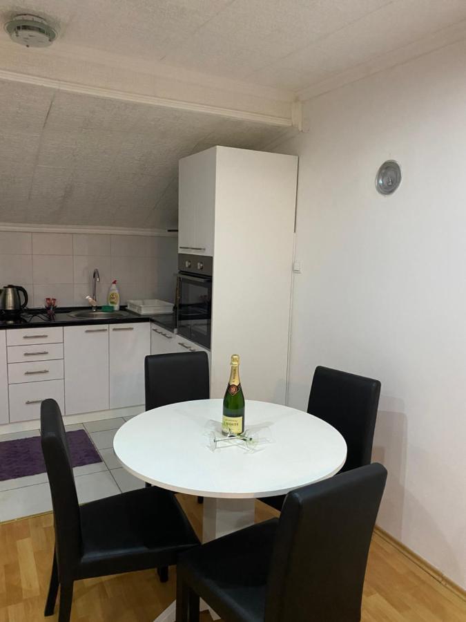 Apartmani Petra Новий Сад Екстер'єр фото